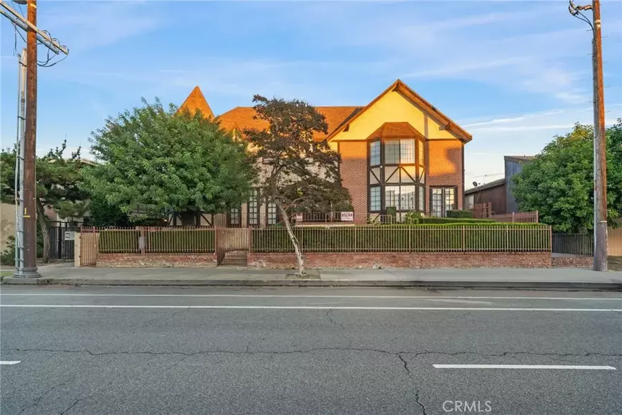 9210 Van Nuys Boulevard #14, Panorama City, CA 91402