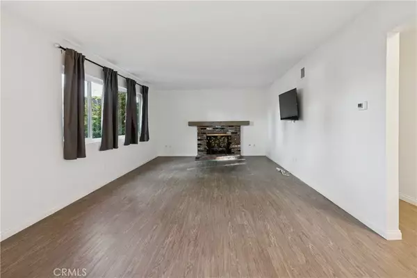 North Hills, CA 91343,16103 Osborne Street