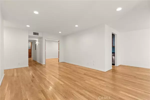 Calabasas, CA 91302,4724 Park Granada