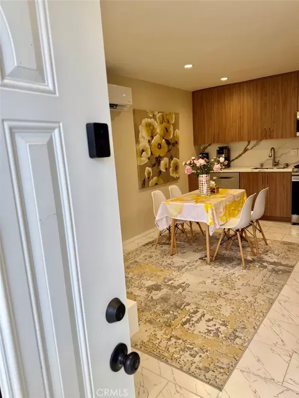 Chatsworth, CA 91311,20627 Tuba