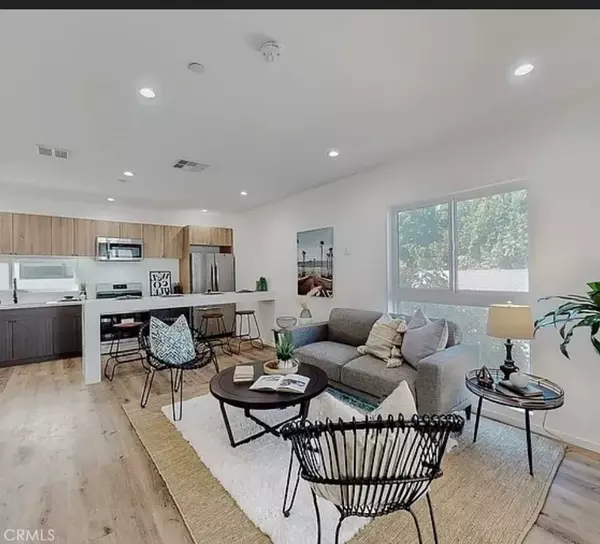North Hollywood, CA 91606,6344 Camellia