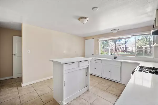 Banning, CA 92220,516 W Wilson Street