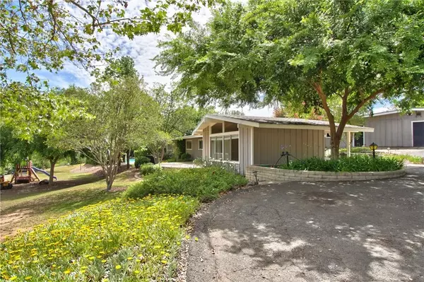 Fallbrook, CA 92028,1743 Green Briar Circle