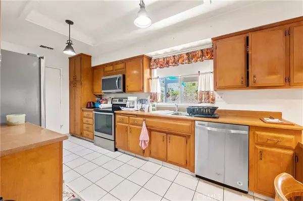 Hemet, CA 92543,30171 Emerald Lane