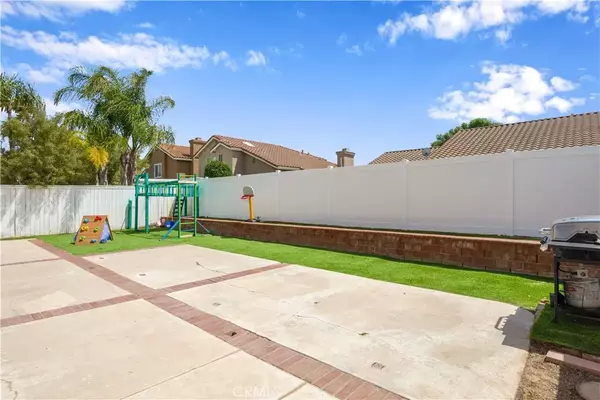 Menifee, CA 92584,29806 Camino Cristal