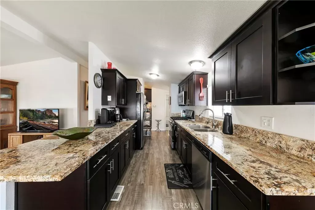 San Jacinto, CA 92583,655 E Main #31