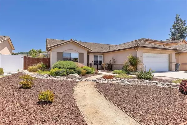 822 Rosa Court, Escondido, CA 92027