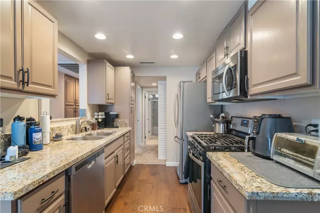 Escondido, CA 92027,2135 E Valley #88