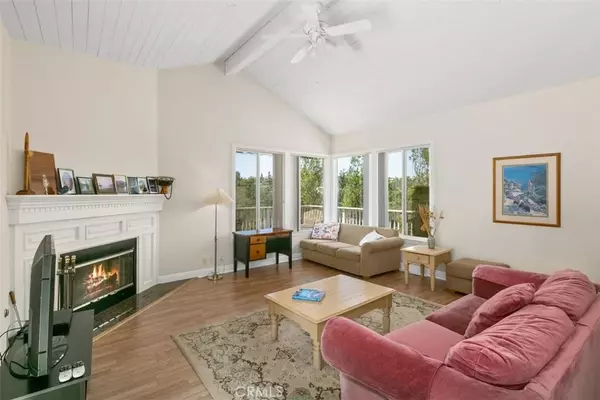 Fallbrook, CA 92028,2557 Live Oak Park Road