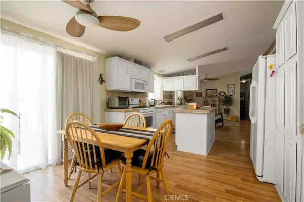 San Jacinto, CA 92583,952 E Shaver Street