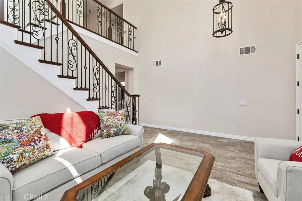 Murrieta, CA 92562,24284 Golden Mist Drive