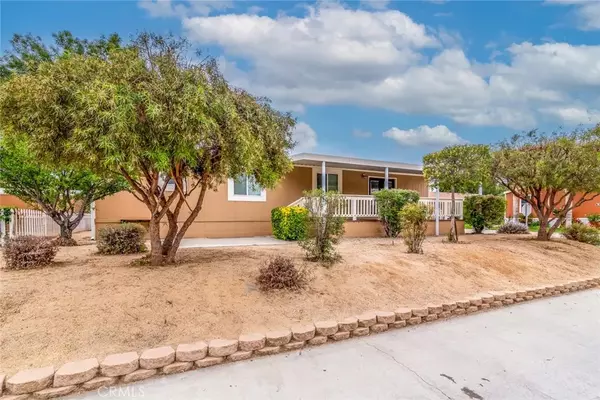 San Jacinto, CA 92582,913 S Grand #77