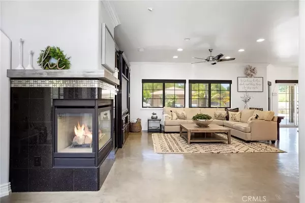 Murrieta, CA 92562,24212 Hayes Avenue