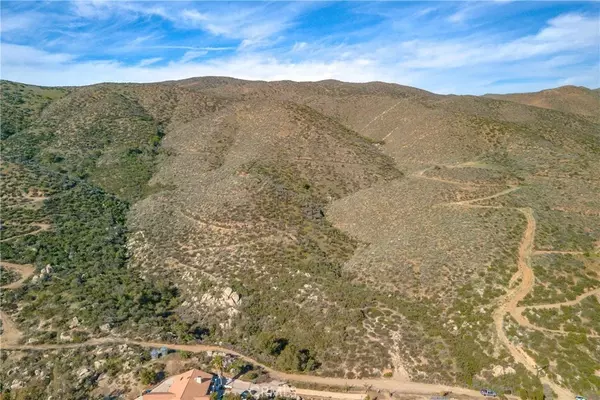 Hemet, CA 92543,3 Saddle Ridge