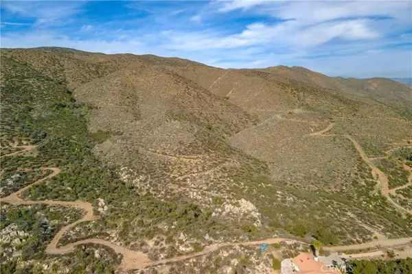 Hemet, CA 92543,3 Saddle Ridge