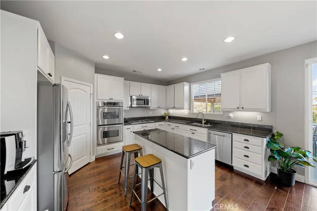 Murrieta, CA 92563,40148 Emily Place
