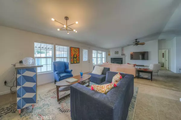 Victorville, CA 92395,13393 Mariposa #224