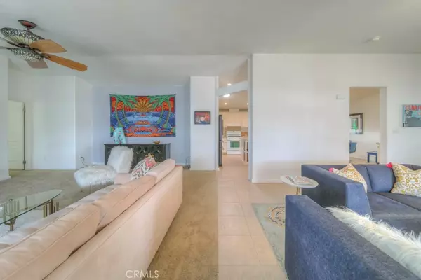 Victorville, CA 92395,13393 Mariposa #224