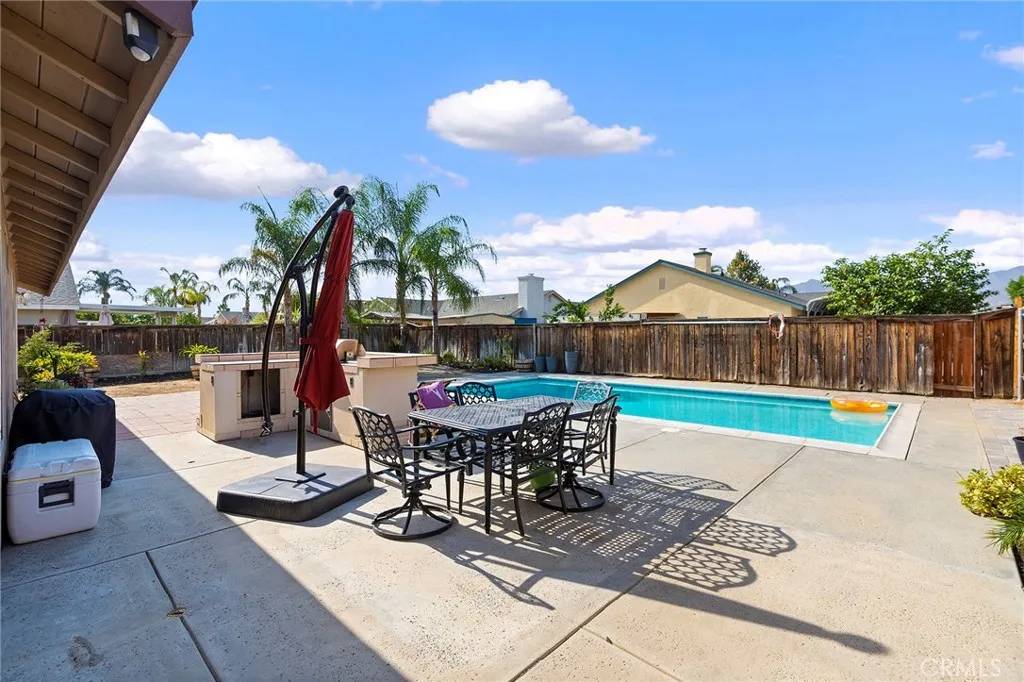 42950 Victorian Drive, Hemet, CA 92544