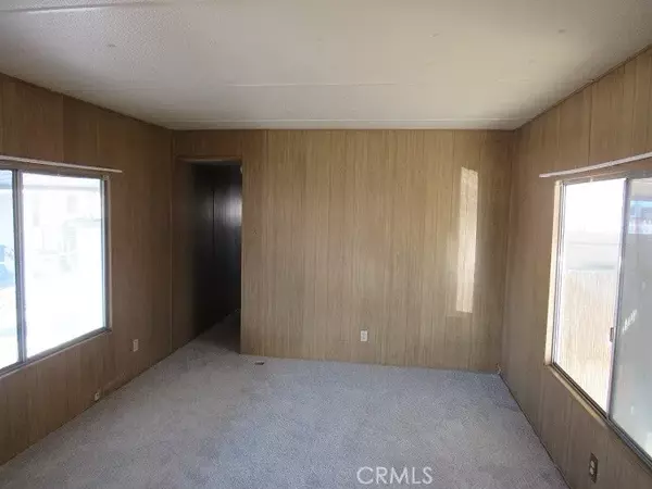 Hemet, CA 92543,332 N Lyon #34