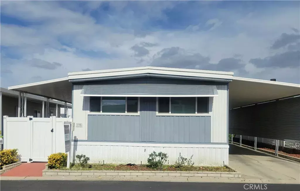 Brea, CA 92821,1051 Site #195