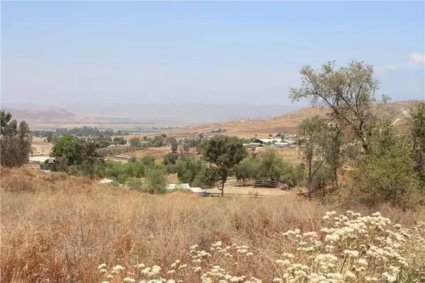 Nuevo/lakeview, CA 92567,32075 Jacinto