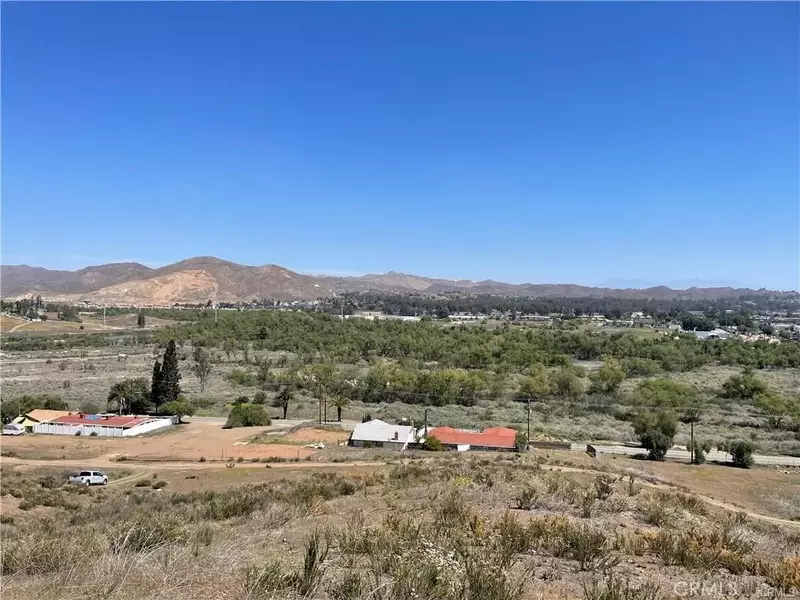 19 Bay, Lake Elsinore, CA 92530