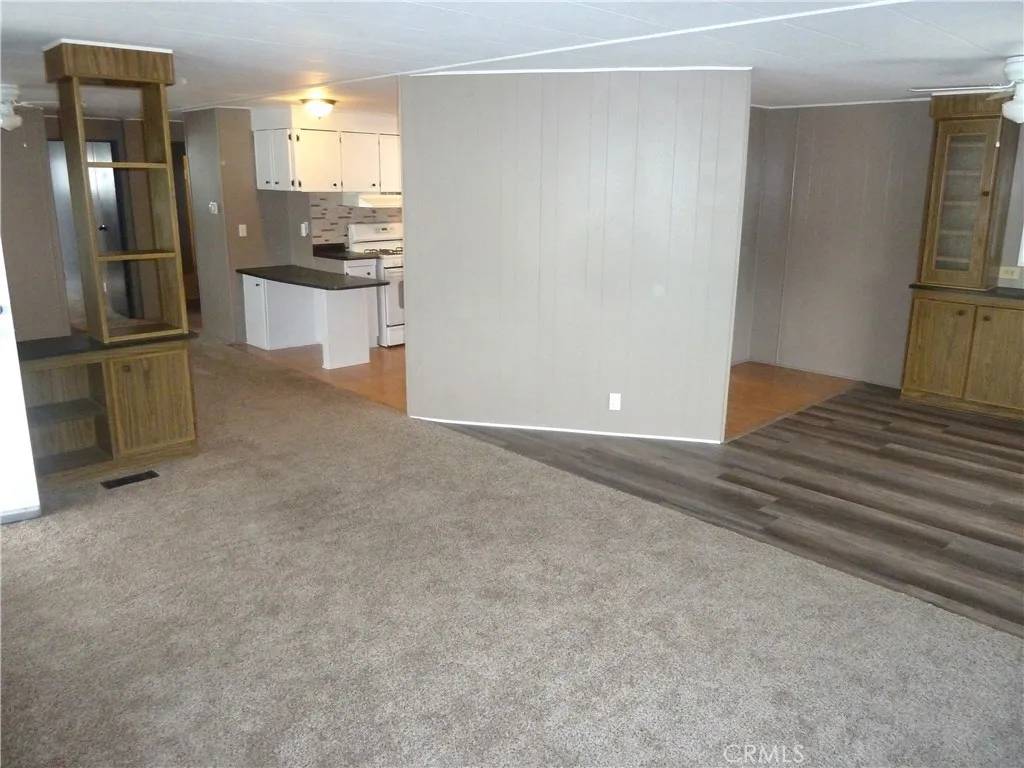 Hemet, CA 92545,1895 W Devonshire #15