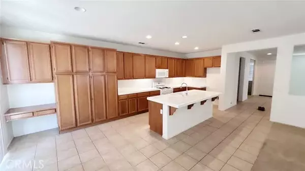35949 Burgundy Ct, Winchester, CA 92596