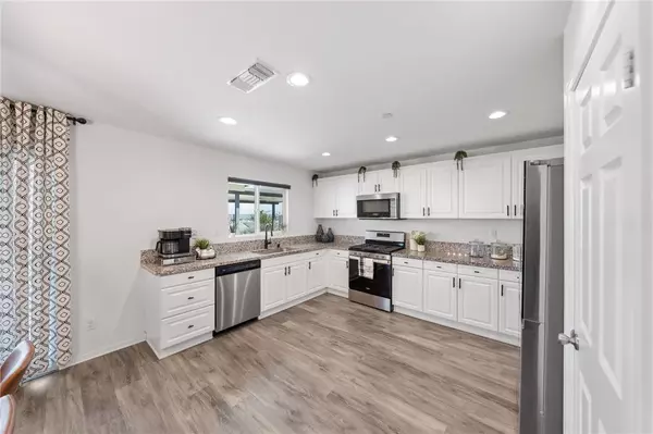 San Jacinto, CA 92582,659 Qeweewish Avenue