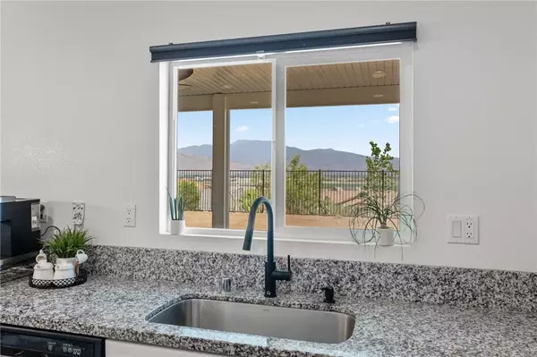 San Jacinto, CA 92582,659 Qeweewish Avenue