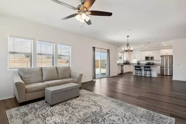 San Jacinto, CA 92582,1661 Statue Row