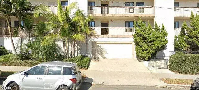 San Diego, CA 92107,5015 Santa Cruz Avenue #201