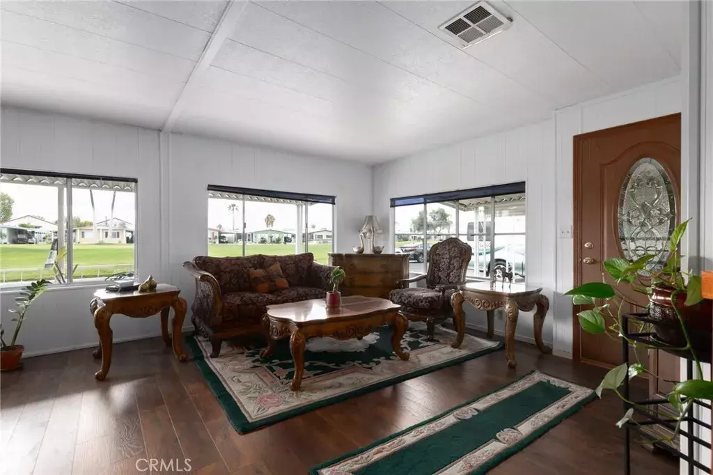 Hemet, CA 92545,601 N Kirby #76