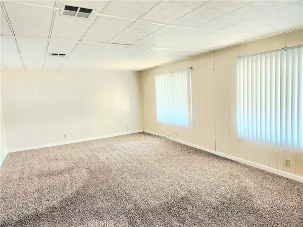 San Jacinto, CA 92582,141 Palomar Avenue