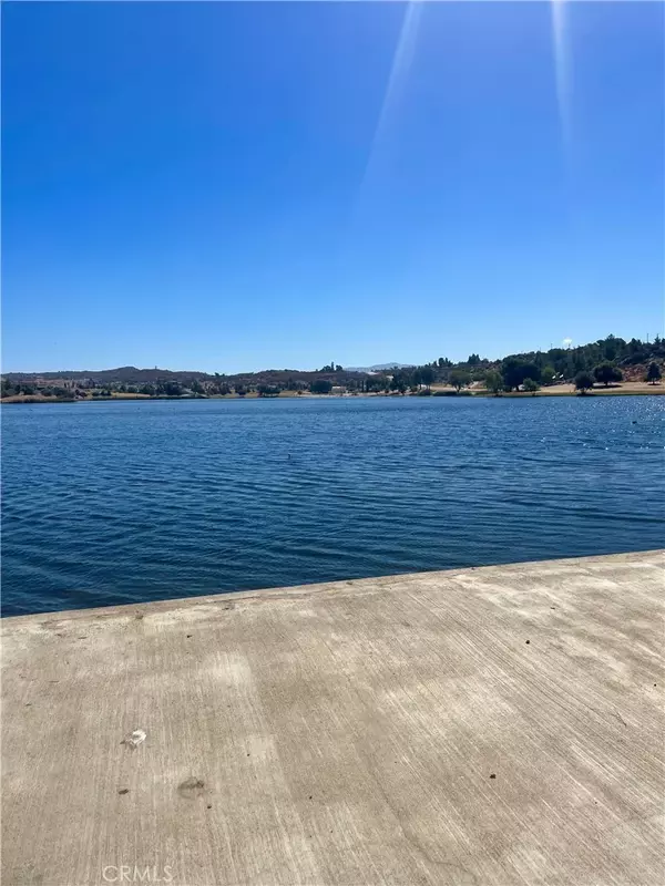Aguanga, CA 92536,369 Lakeshore