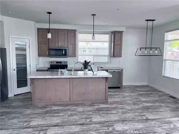 Hemet, CA 92543,1445 W. Florida Ave West #8