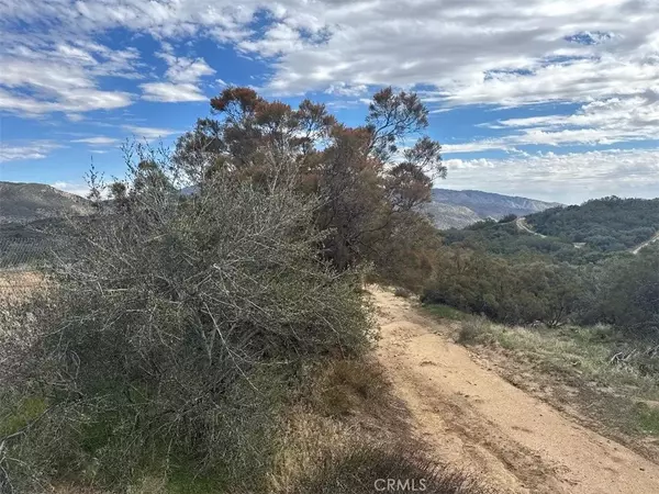 Anza, CA 92539,0 Table Mountain Truck