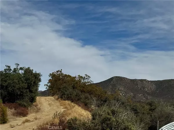 Anza, CA 92539,0 Table Mountain Truck