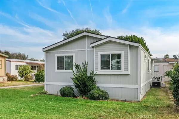 Anaheim, CA 92807,5815 E La Palma #123