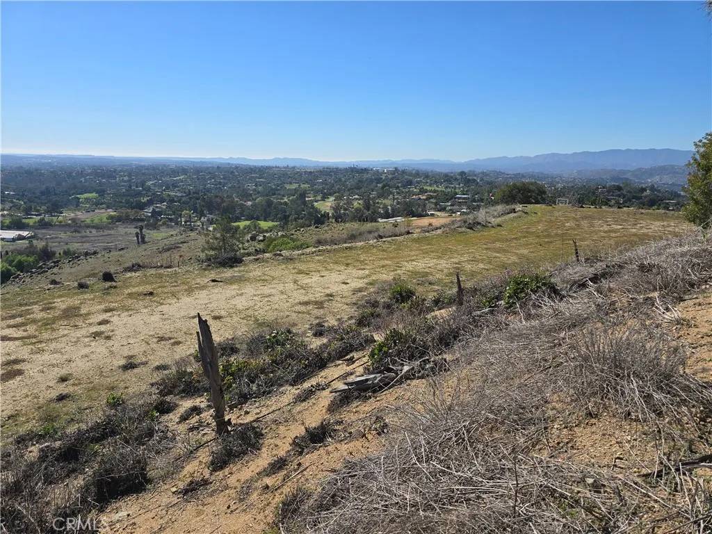 Fallbrook, CA 92028,1387 Las Vistas