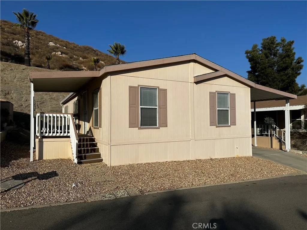 32600 State Highway 74 #87, Hemet, CA 92545