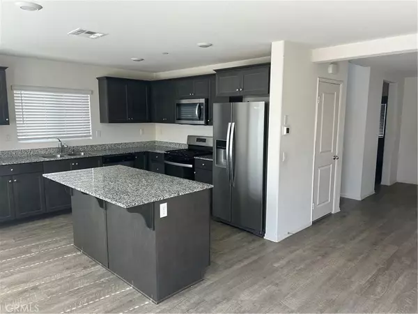 San Jacinto, CA 92583,862 Canopy Lane