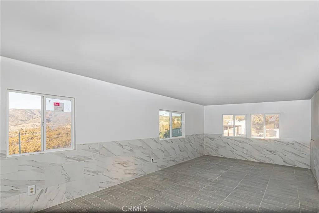 Anza, CA 92539,58884 Kaweea Road
