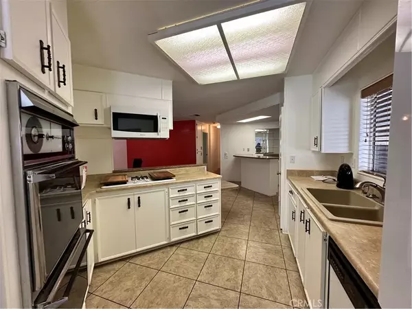 San Jacinto, CA 92583,2230 Lake Park #116