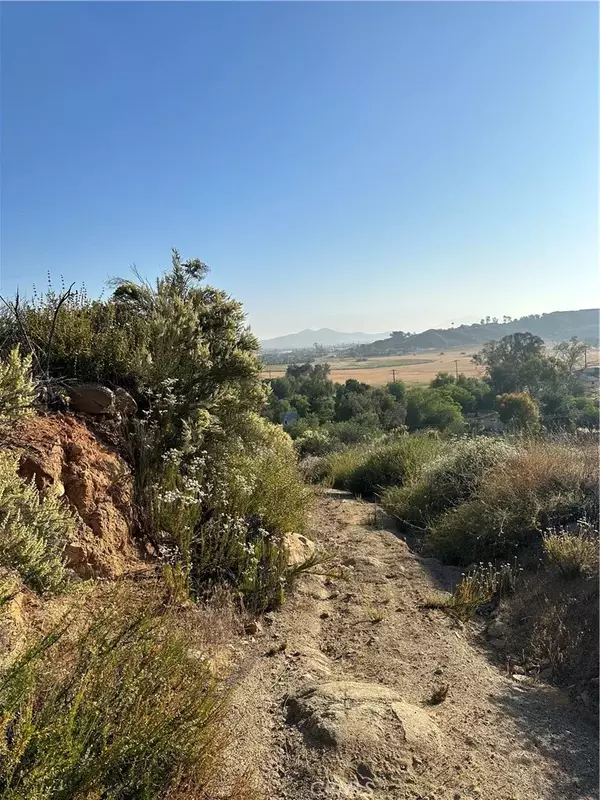 Menifee, CA 92584,0 Wickerd
