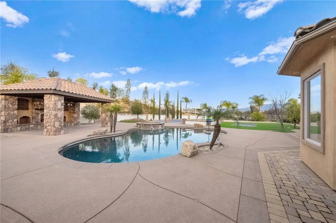 Temecula, CA 92592,43840 E Vallejo Avenue