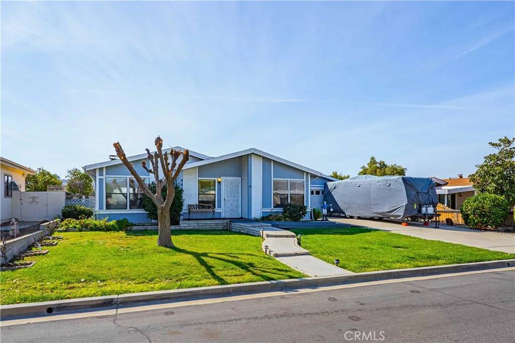 44561 Springwood Circle, Hemet, CA 92544