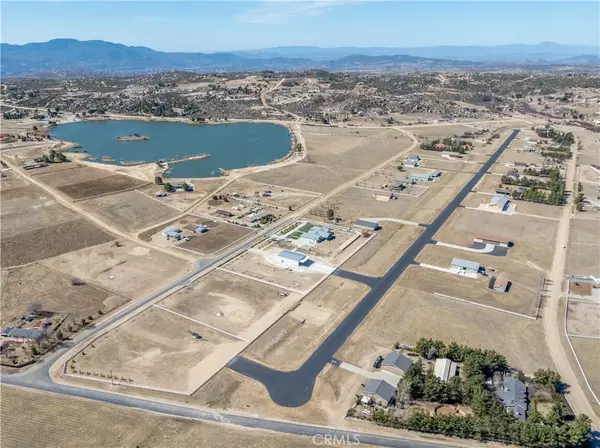 Aguanga, CA 92536,330 Sky Harbor