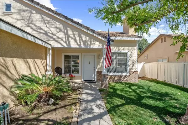 19390 Okeechobee Lane, Lake Elsinore, CA 92530
